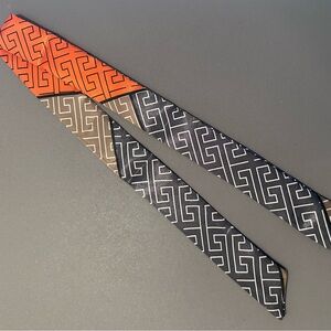 Stylish Geometric Patterned Twilly